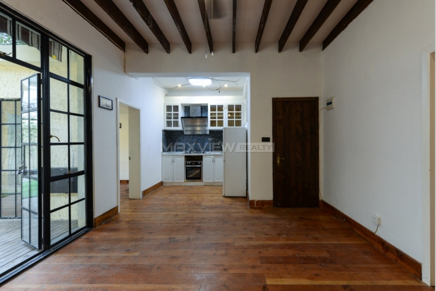 Old lane house on Zhenning Rd with private garden 2bedroom 126sqm ¥26,500 SH900001