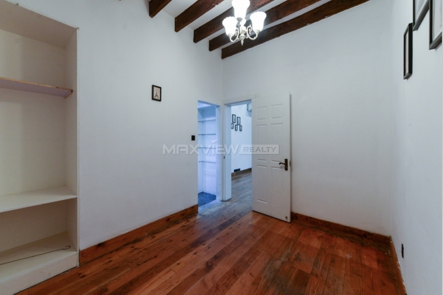 Old lane house on Zhenning Rd with private garden 2bedroom 126sqm ¥26,500 SH900001