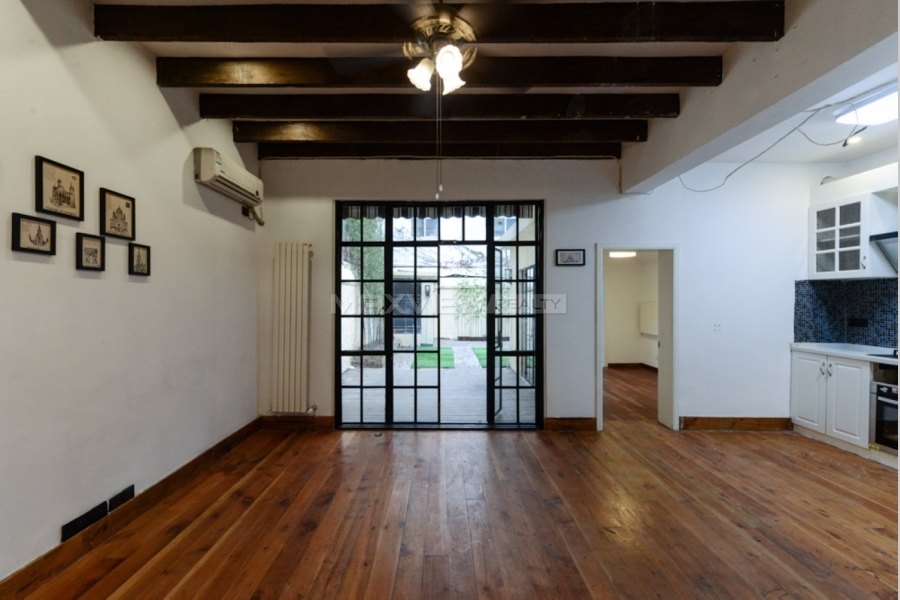 Old lane house on Zhenning Rd with private garden 2bedroom 126sqm ¥26,500 SH900001