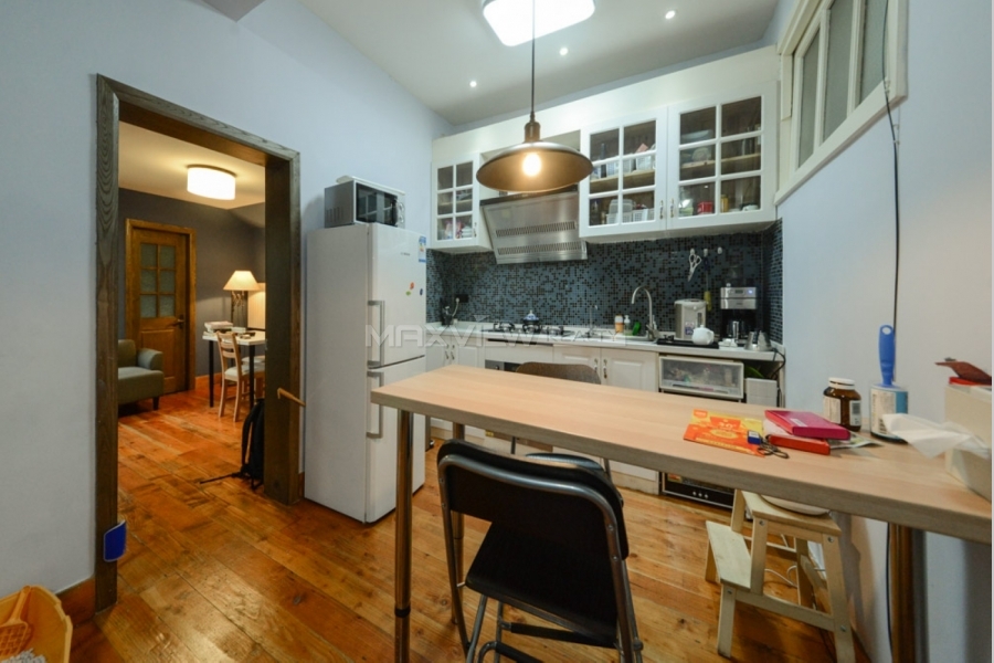 Old lane house on Zhenning Rd with private garden 2bedroom 126sqm ¥26,500 SH900001