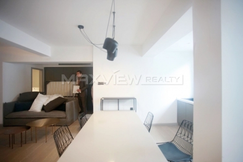 Rent in shanghaii on Julu Road 2bedroom 117sqm ¥40,000 SH016861