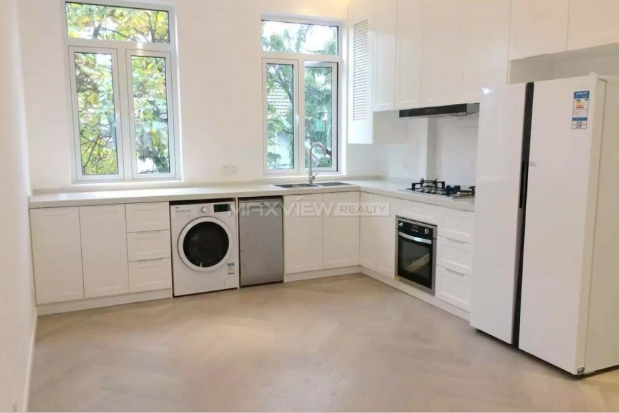 Rent a house in Shanghai on Yanqing Road 2bedroom 125sqm ¥30,000 SH017002