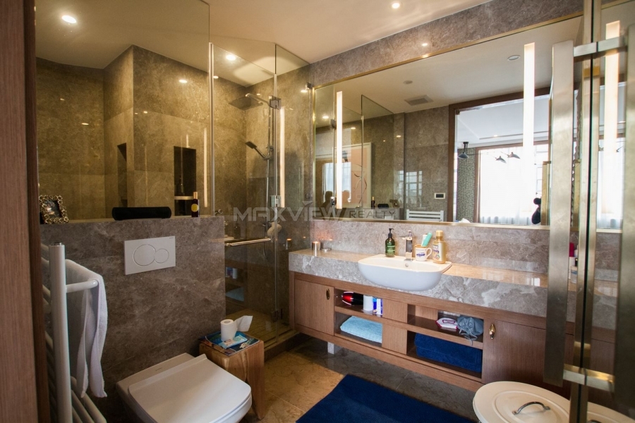 Shanghai houses for rent on Huaihai M. Road 2bedroom 142sqm ¥32,000 SH008870