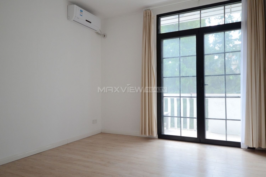 Shanghai property on Huaihai M. Road 3bedroom 120sqm ¥18,000 SH017130