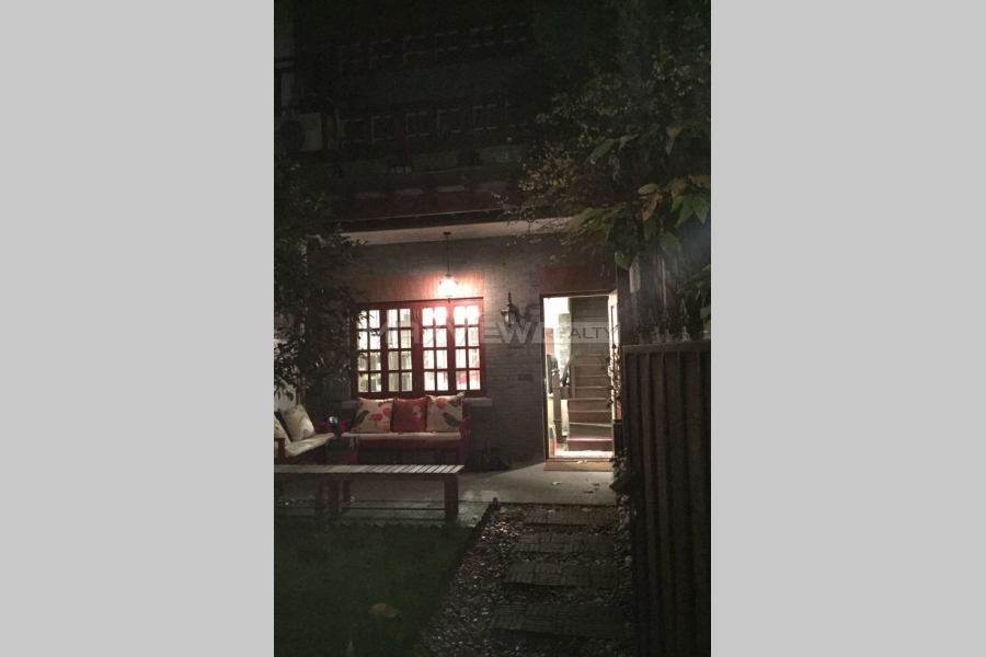 Rent a house in Shanghai on Anxi Road 2bedroom 120sqm ¥28,000 SH017181