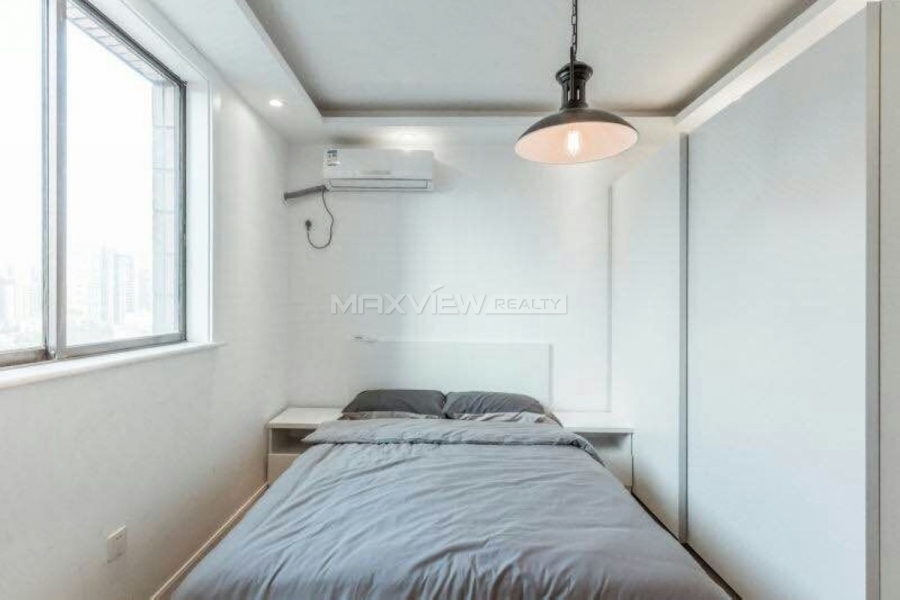 Old Apartment rental Shanghai on Yanqing Road 4bedroom 200sqm ¥26,000 SH017285
