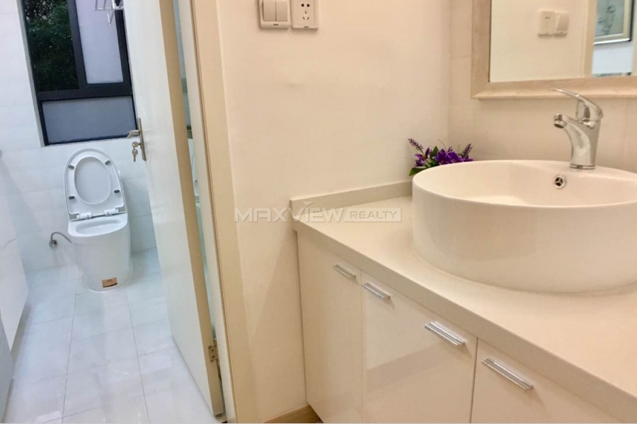 Apartments for rent in Shanghai on Xinzha Road 3bedroom 135sqm ¥20,000 SH017352
