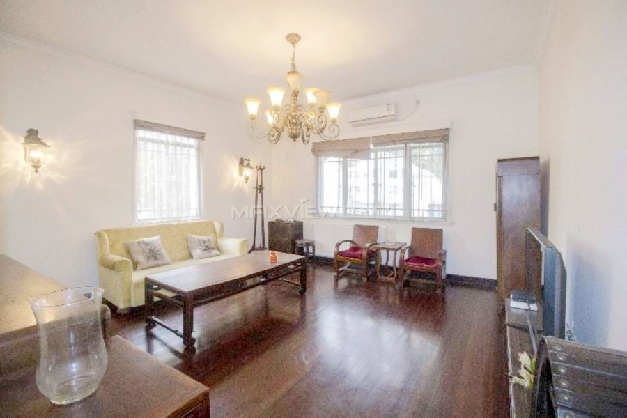 Shanghai apartment on Huaihai M. Road  2bedroom 93sqm ¥23,000 SH017365