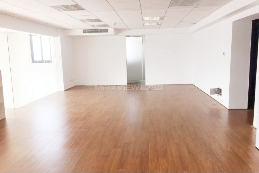 Rent a roof house in Shanghai on Yanan W. Road 4bedroom 240sqm ¥25,000 SH017468