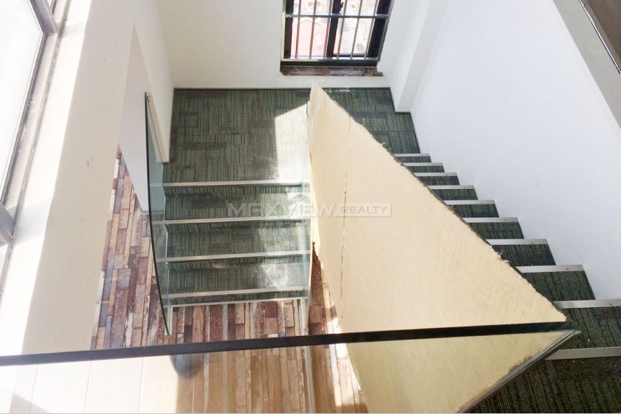 Rent a roof house in Shanghai on Yanan W. Road 4bedroom 240sqm ¥25,000 SH017468