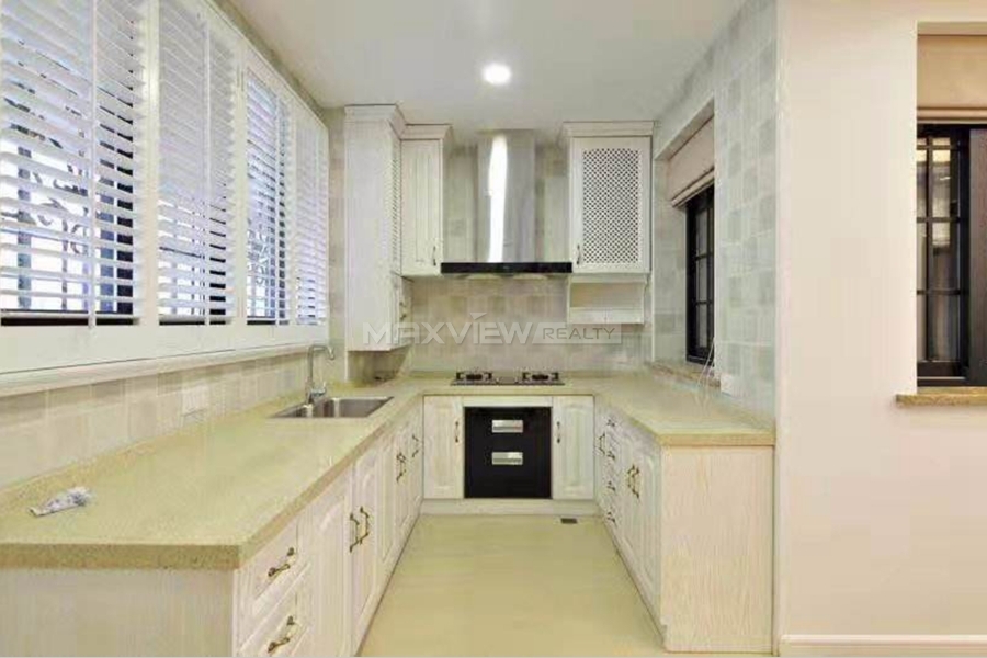 Old apartment for rent on Huaihai M Rd 2bedroom 110sqm ¥25,000 SH017495
