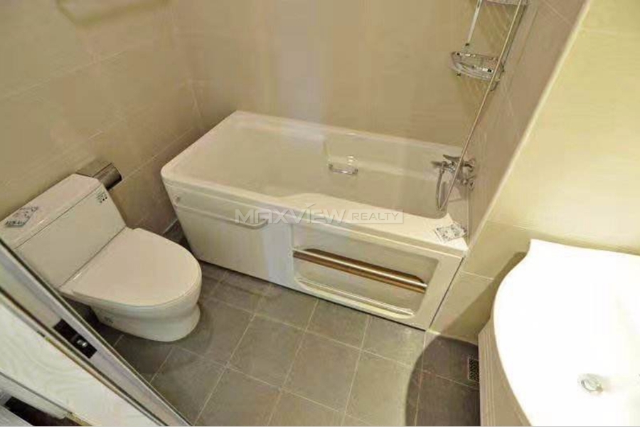 Old apartment for rent on Huaihai M Rd 2bedroom 110sqm ¥25,000 SH017495