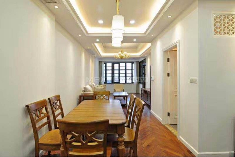 Old apartment for rent on Huaihai M Rd 2bedroom 110sqm ¥25,000 SH017495