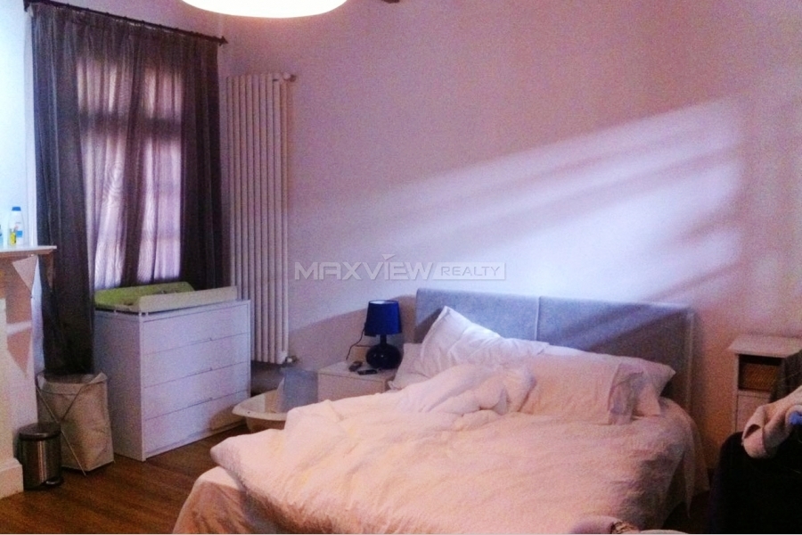 Old lane house for rent on Fuxing M Rd with private terrace 3bedroom 230sqm ¥45,000 SH017494