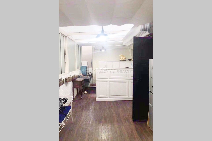 Shanghai old apt rent on Nan Chang Road 4bedroom 110sqm ¥18700 SH017481