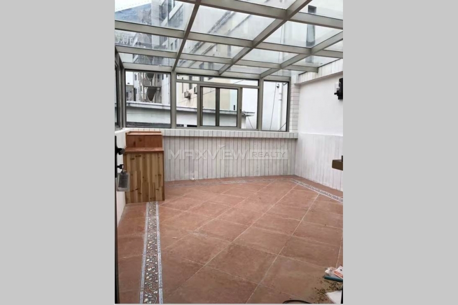 Three Bedroom Old Lane House on Chengdu S Rd with Terrace 3bedroom 150sqm ¥26,500 SH017487