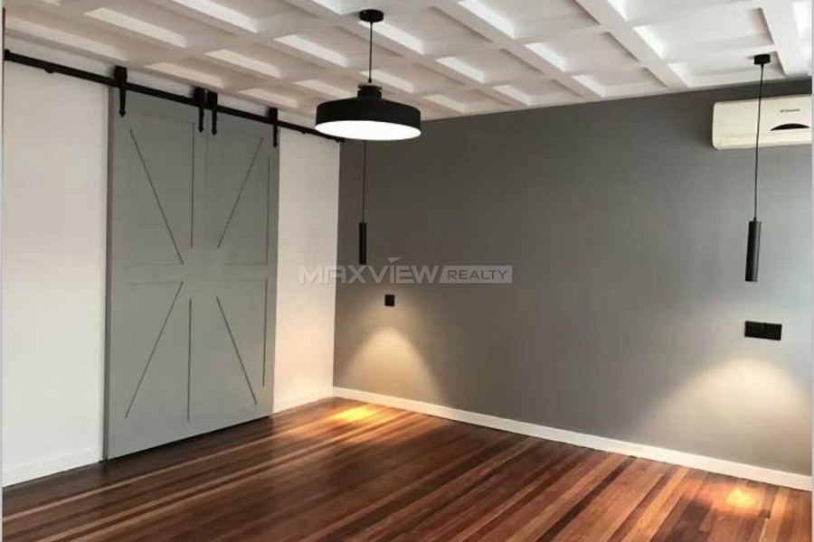 Three Bedroom Old Lane House on Chengdu S Rd with Terrace 3bedroom 150sqm ¥26,500 SH017487