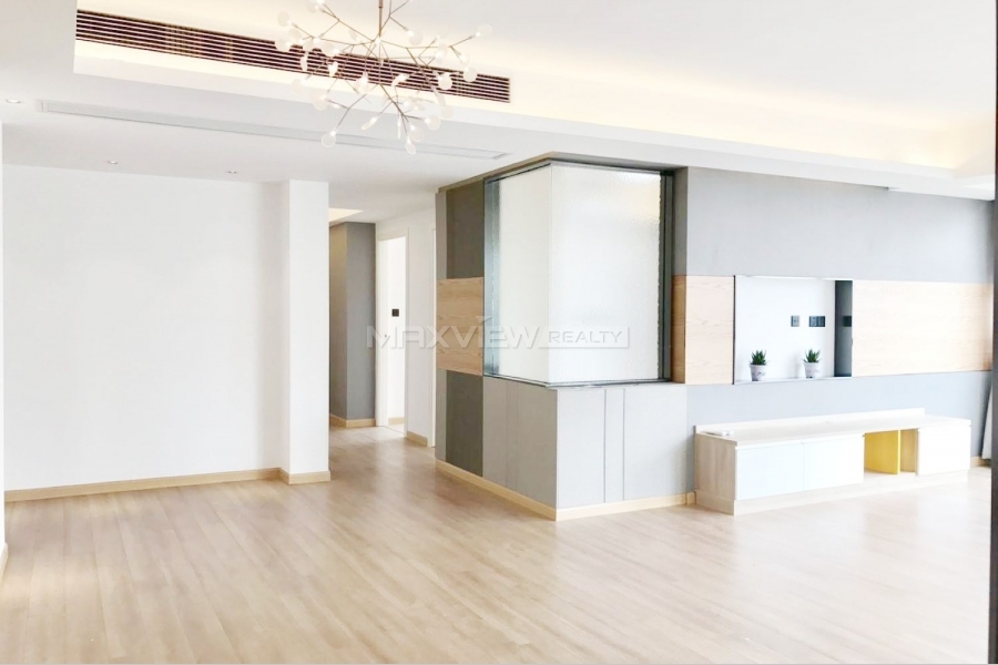 Recently refurbished apartment on Xinhua Road 4bedroom 200sqm ¥35,000 SH017435
