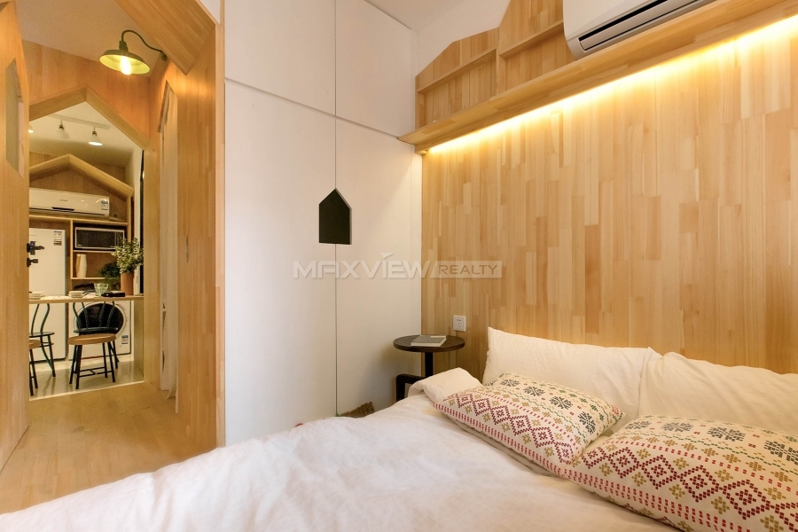 Weihai Rd 2bedroom 70sqm ¥16,000 SH017620