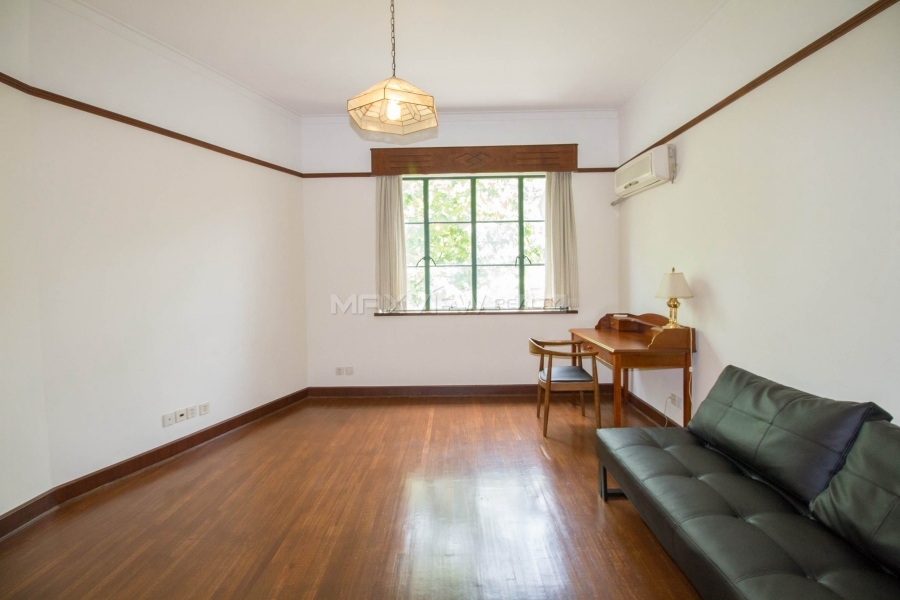 Huaihai M. Road 2bedroom 133sqm ¥22,000 SH017653