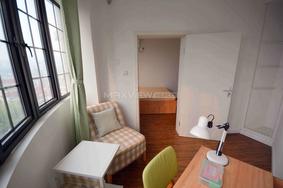 Old Apartment on Huaihai M. Road 4bedroom 180sqm ¥19,000 