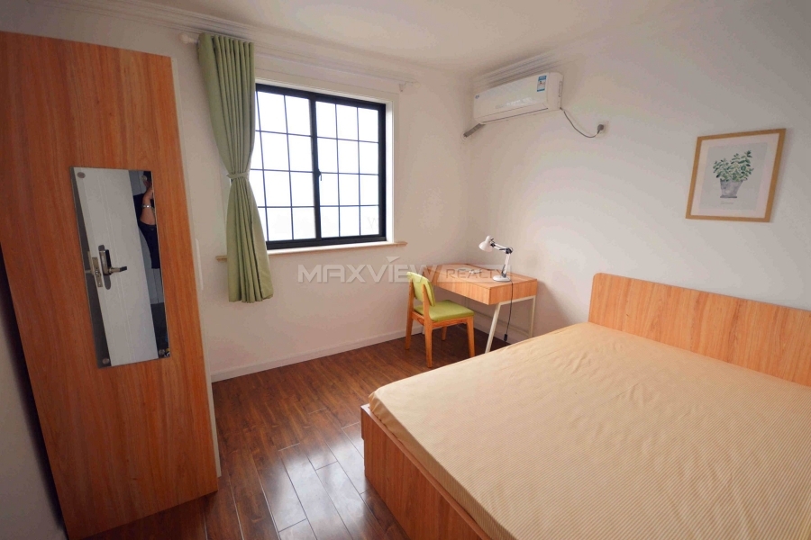 Old Apartment on Huaihai M. Road 4bedroom 180sqm ¥19,000 