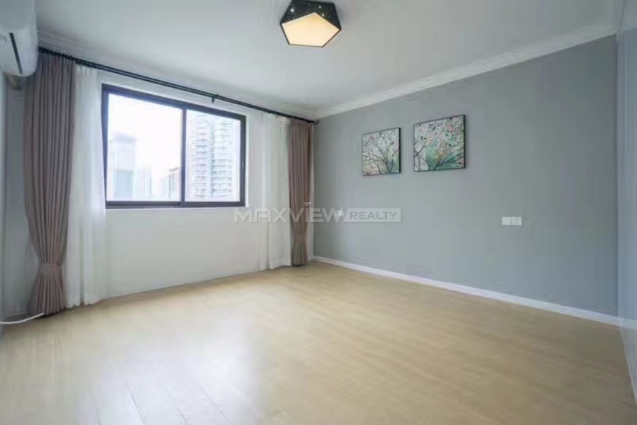 Rent an apartment in Shanghai Ambassy Court 3bedroom 120sqm ¥29,800 SHR0004