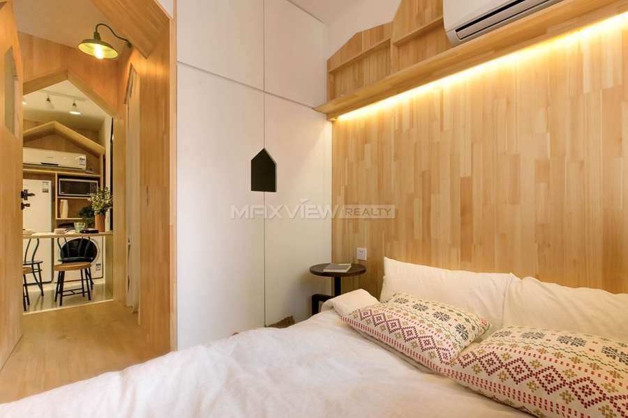 Old Apartment on Weihai Road 2bedroom 70sqm ¥16,000 SHR0031