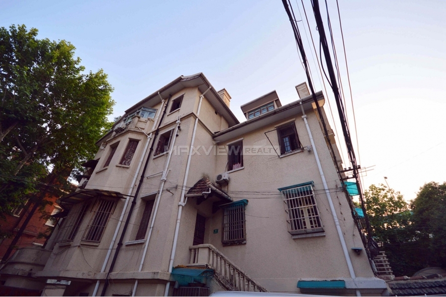 Shanghai house rent on Chongqing S. Road 2bedroom 150sqm ¥23,800 SHR0051