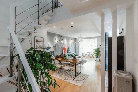 Shanghai old lanhouse rent on Huaihai W. Road 4bedroom 180sqm ¥33,000 SHR0057