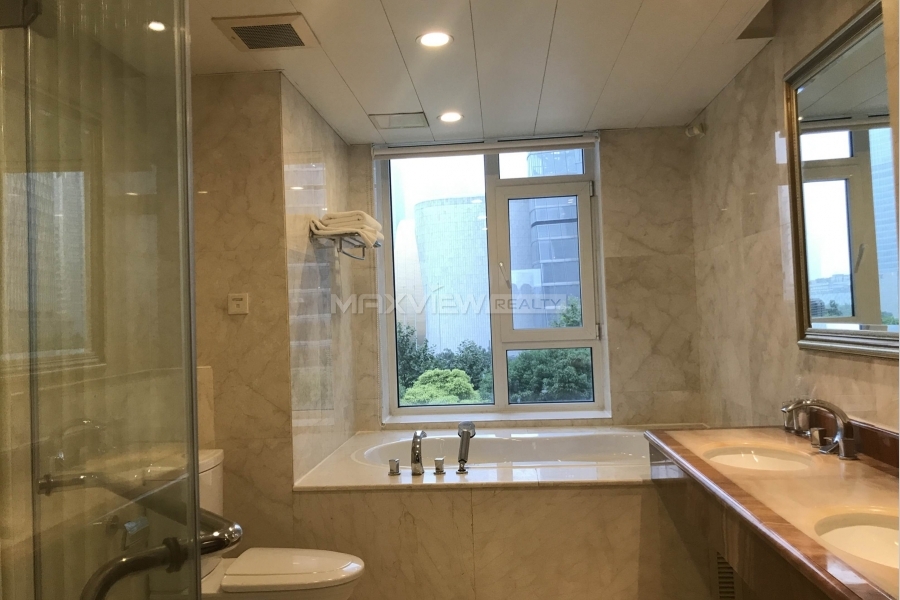 Apartment in Shanghai Skyline Mansion 3bedroom 266sqm ¥32,900 SHR0101