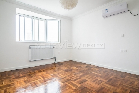 Apartment in Shanghai Haisi Tower  3bedroom 120sqm ¥21,500 SHR0165