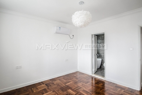 Apartment in Shanghai Haisi Tower  3bedroom 120sqm ¥21,500 SHR0165