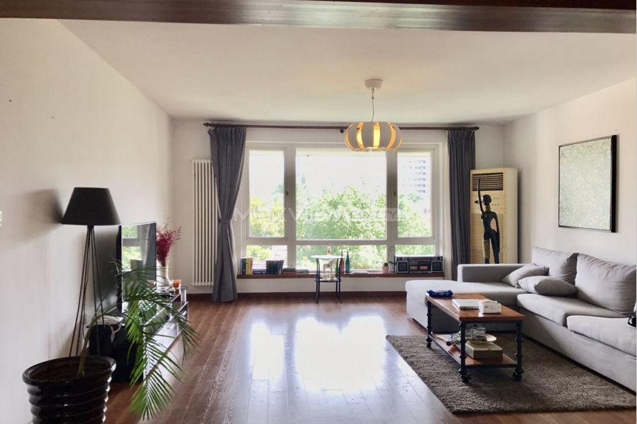 Shanghai property in Hengshan Rd 4bedroom 200sqm ¥35,000 SHR0217