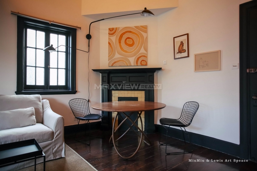 Old housr rent in Nanchang Road 1bedroom 60sqm ¥18,000 SH017761