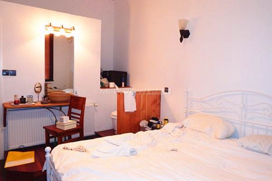 Shanghai property in Huaihai M. Rd 2bedroom 120sqm ¥18,000 SH017785