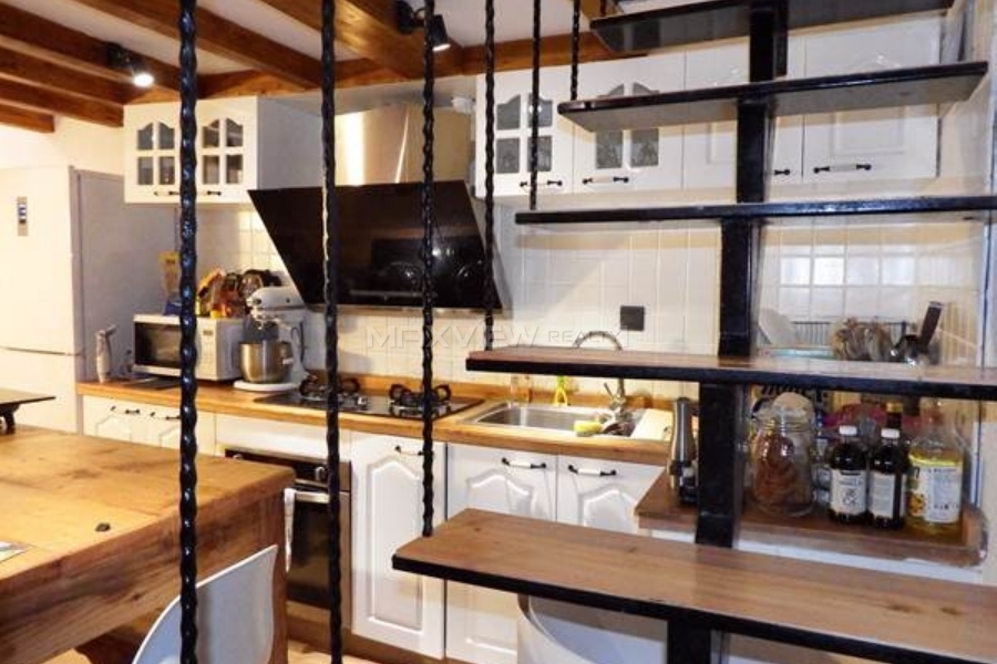 Shanghai property in Huaihai M. Rd 2bedroom 120sqm ¥18,000 SH017785
