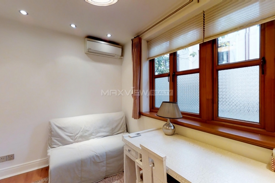 Nanhui Road 3bedroom 230sqm ¥55,000 SHR0045