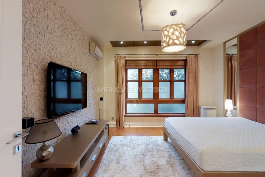 Nanhui Road 3bedroom 230sqm ¥55,000 SHR0045
