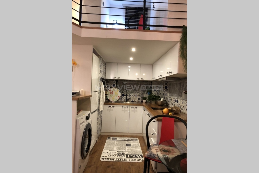 Old Apartment on Weihai Road 1bedroom 70sqm ¥15,000 SH018107