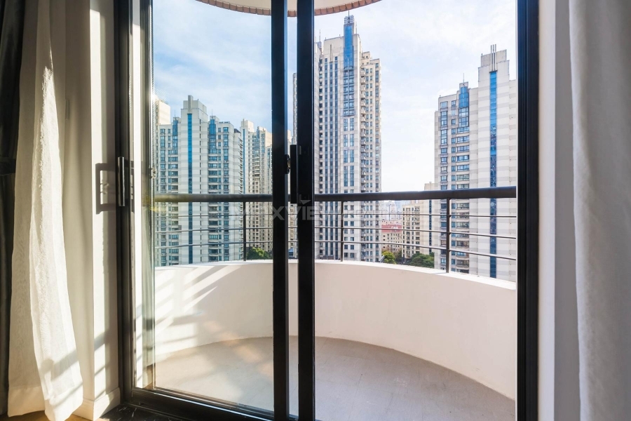 Shanghai apartment in Ruijin Xinyuan 4bedroom 158sqm ¥28,800 
