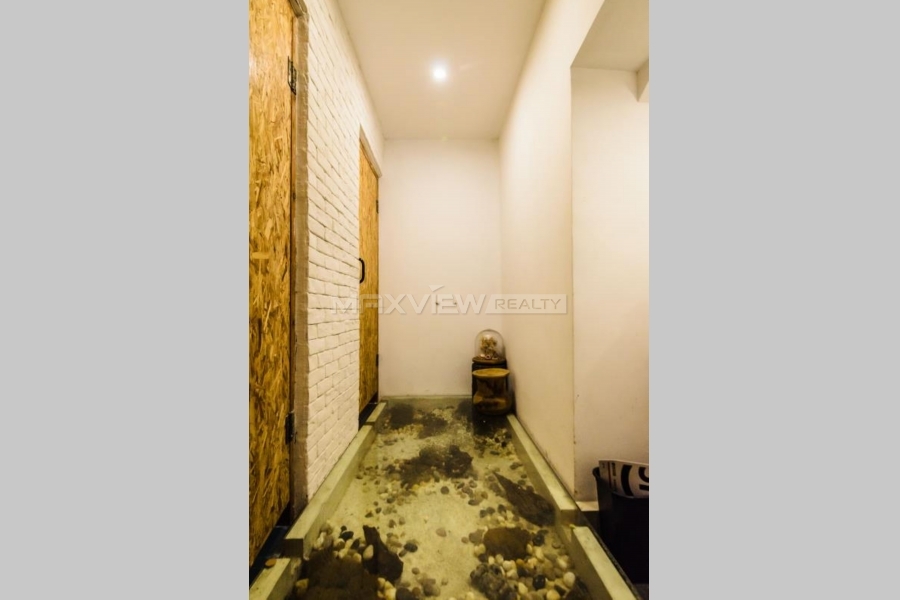 Old Apartment on Xinhua Road 1bedroom 210sqm ¥30,000 SH018161