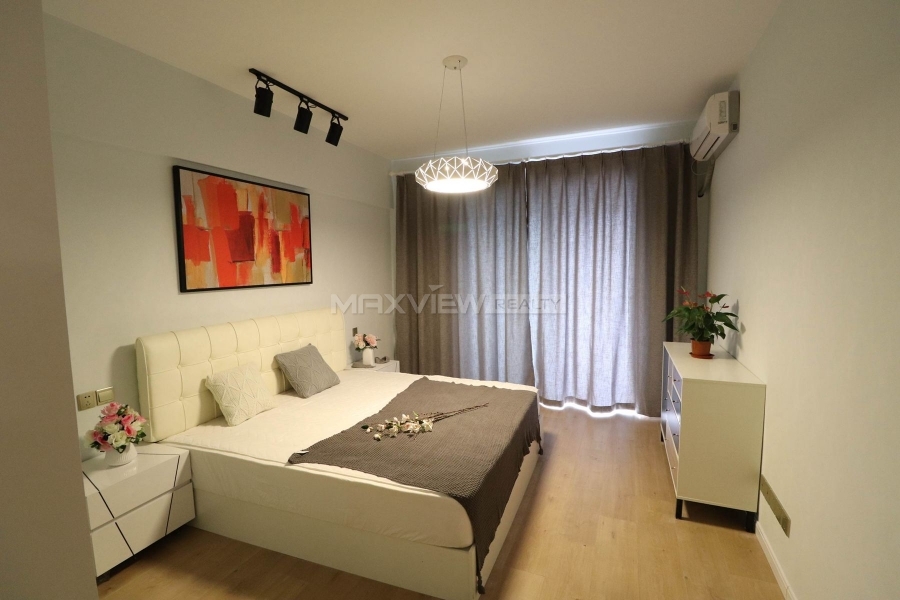 Old Apartment on Jiaozhou Road 2bedroom 125sqm ¥21,800 
