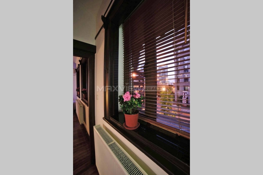 Old Lane House on Nanjing West Road 4bedroom 120sqm ¥28,000 PRY0016