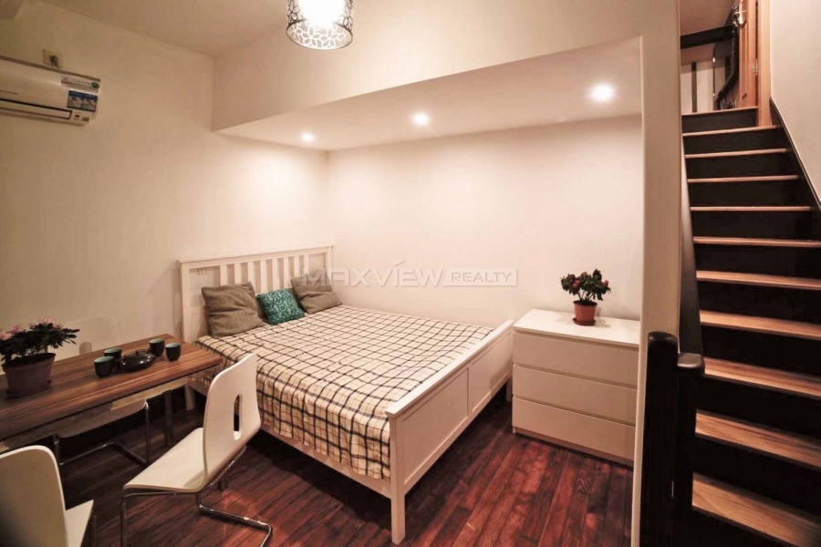 Old Lane House on Nanjing West Road 4bedroom 120sqm ¥28,000 PRY0016
