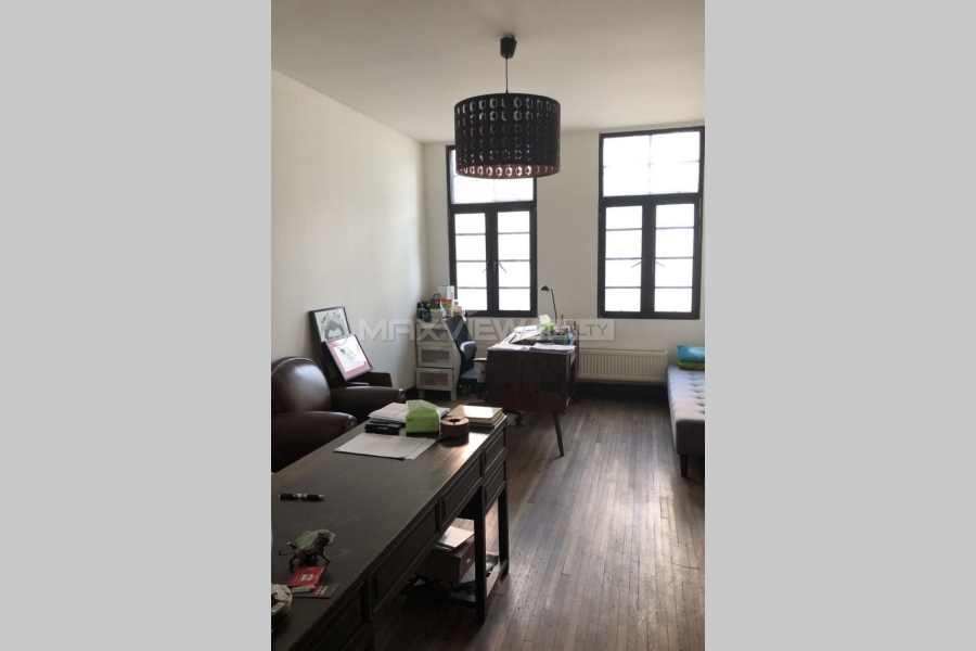 Old Apartment On Nanjing West Road 3bedroom 211sqm ¥33,000 PRY00142