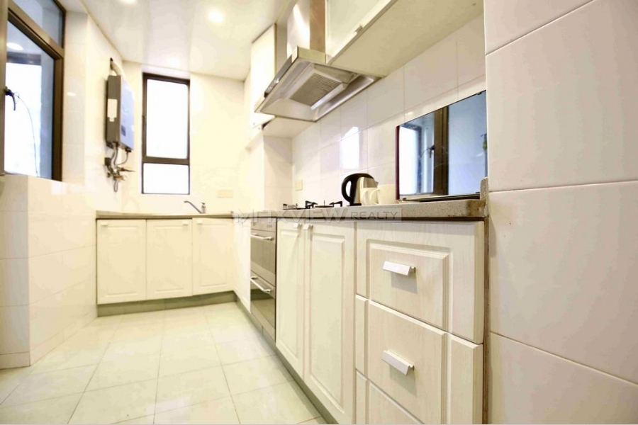 East Huaihai Apartment 2bedroom 110sqm ¥17,000 PRY00169
