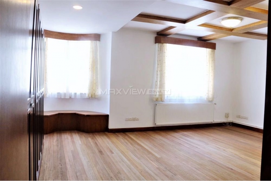 Old Apartment on Nan Chang Road 5bedroom 300sqm ¥55,000 L00528