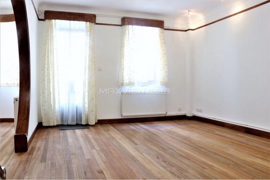 Old Apartment on Nan Chang Road 5bedroom 300sqm ¥55,000 L00528