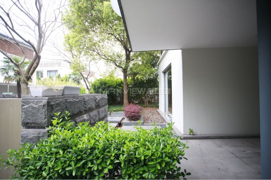 Lakeside Ville 4bedroom 270sqm ¥37,000 PRY00195